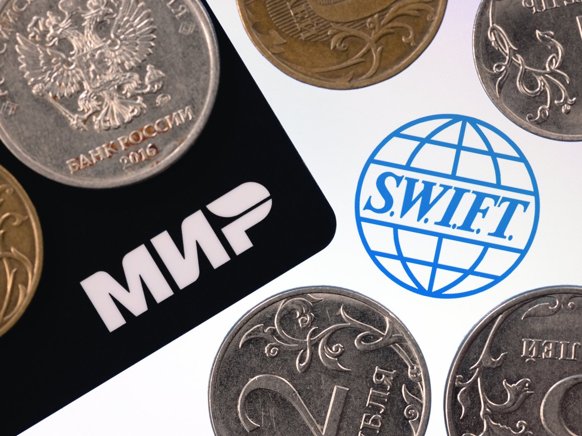 Отключение SWIFT для российского бизнеса — прорвемся или катастрофа? Мнения разделились