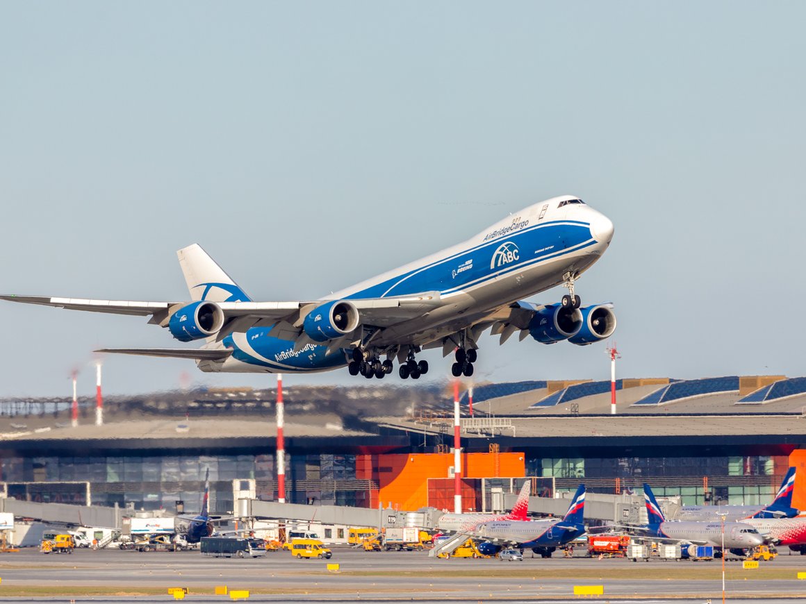 Стоимость среднего чека за перелеты по России упала на 20% за два года