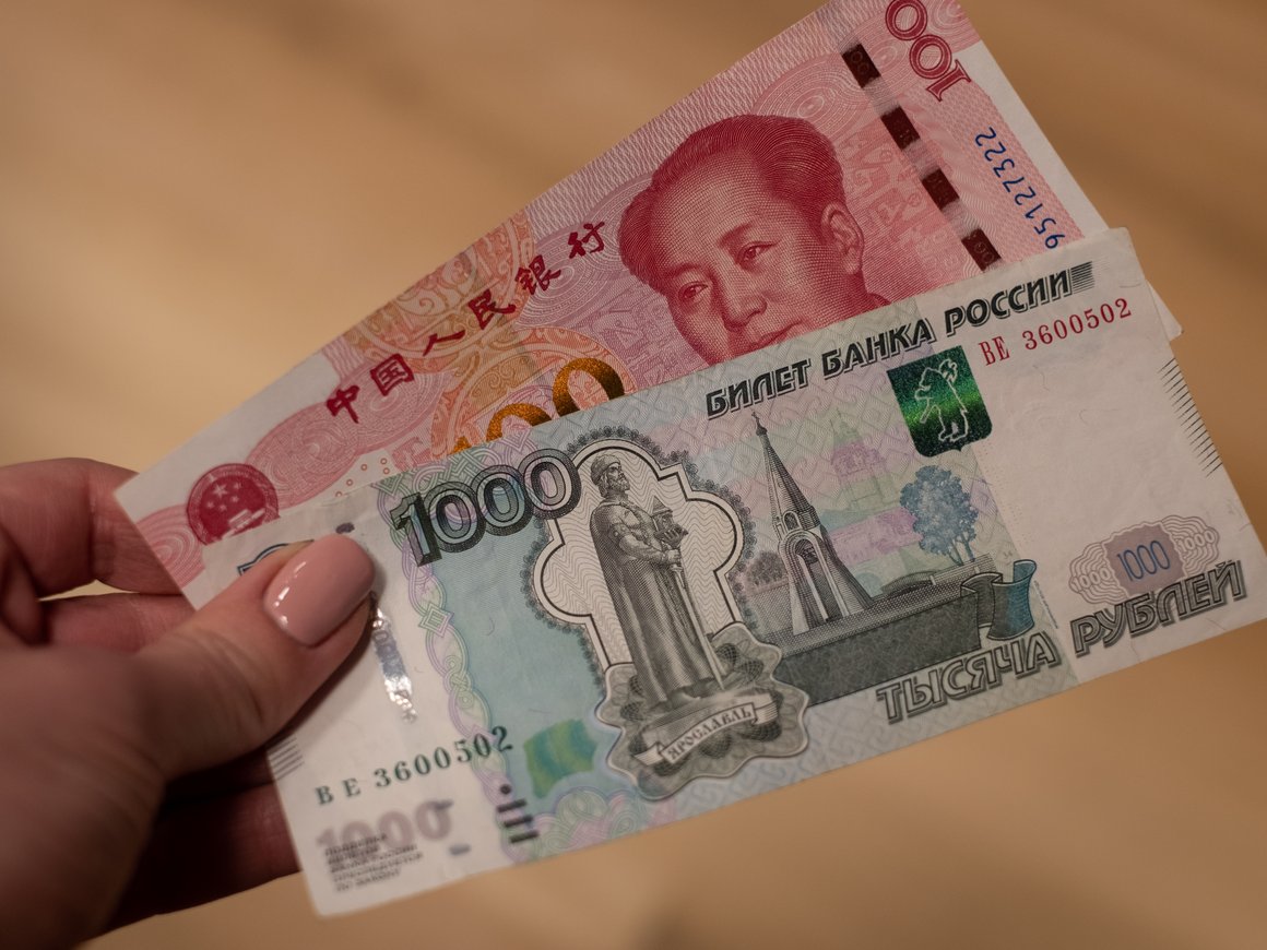 ВТБ восстановил переводы в юанях в Китай