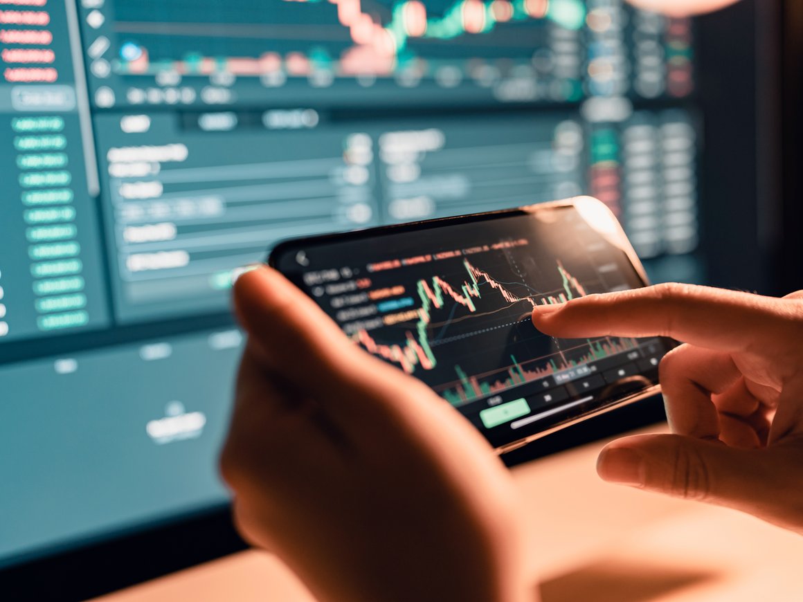 У брокеров выявили недобросовестные практики при тестировании неквалифицированных инвесторов