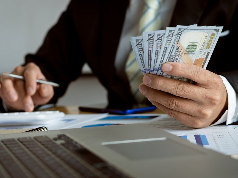 Система оплаты труда: два неклассических варианта, чтобы привлекать самых умных и увеличивать прибыль