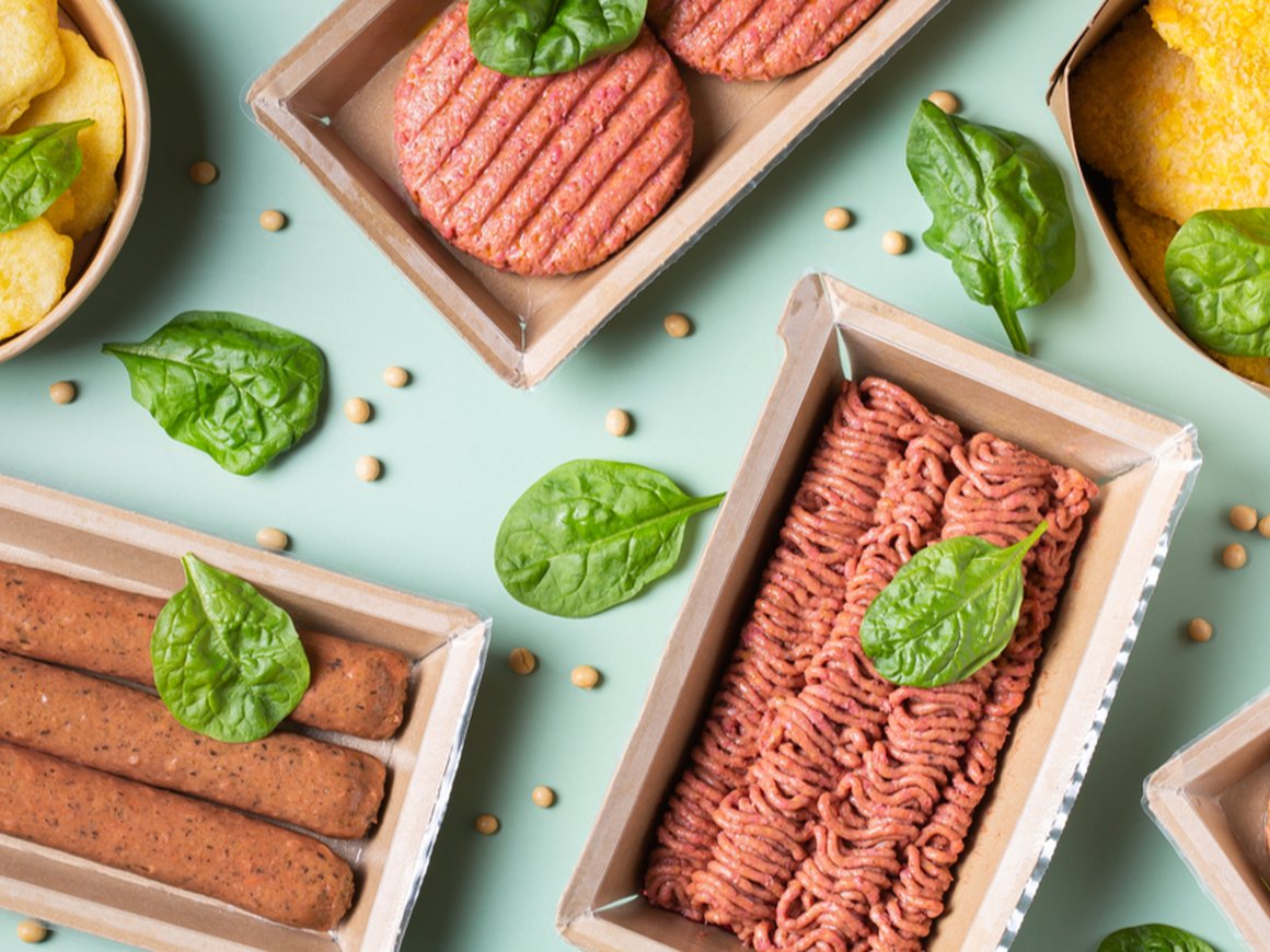 Растительные яйца, веганские сыры и мясные деликатесы: эксперты назвали ключевые food-тренды года