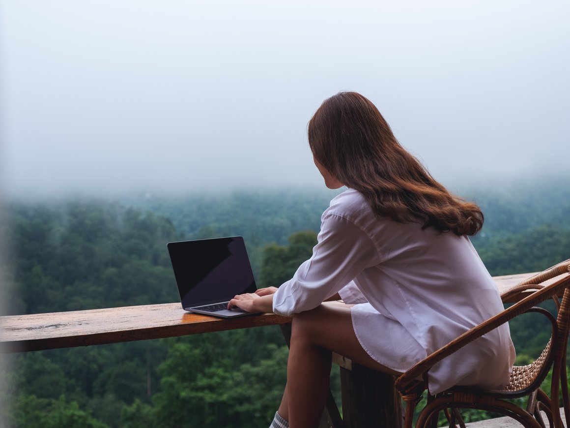 Сохранить эффективность команды, когда все работают вне офиса: опыт юридической компании