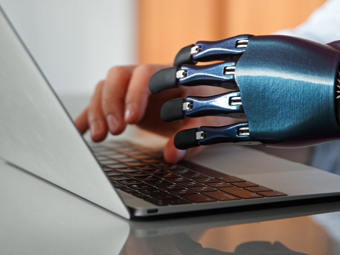 Структура «Газпромбанка» купила 12,5% производителя протезов «Моторика»