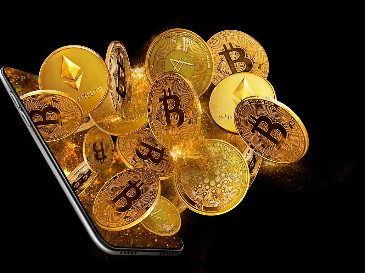 В Госдуме хотят ужесточить правила обращения криптовалюты в России