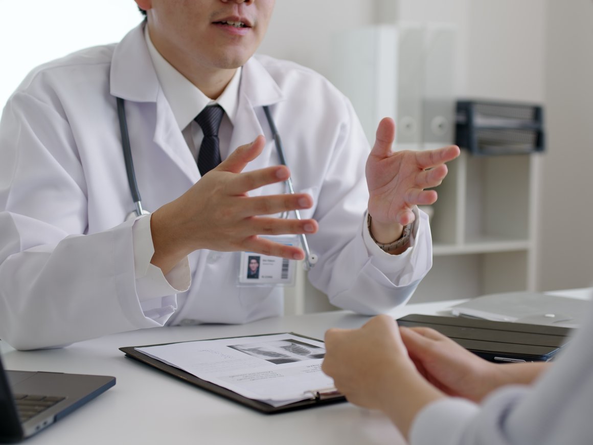 Экс-управляющий партнер Skyeng Александр Ларьяновский рассказал, что борется с онкологией