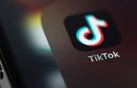 TikTok попал во внимание Роскомнадзора из-за удаления сюжетов государственного СМИ