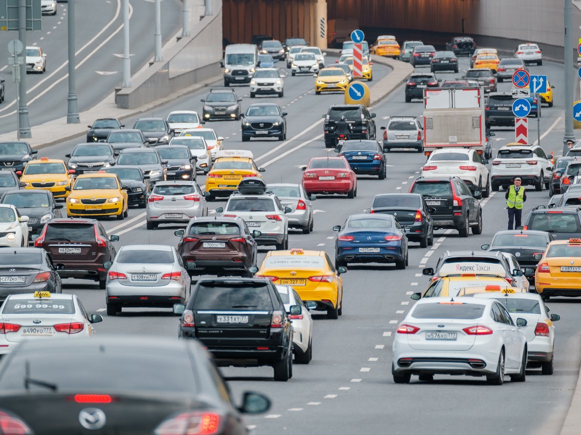 Топ самых распространенных в Москве машин возглавил американский бренд