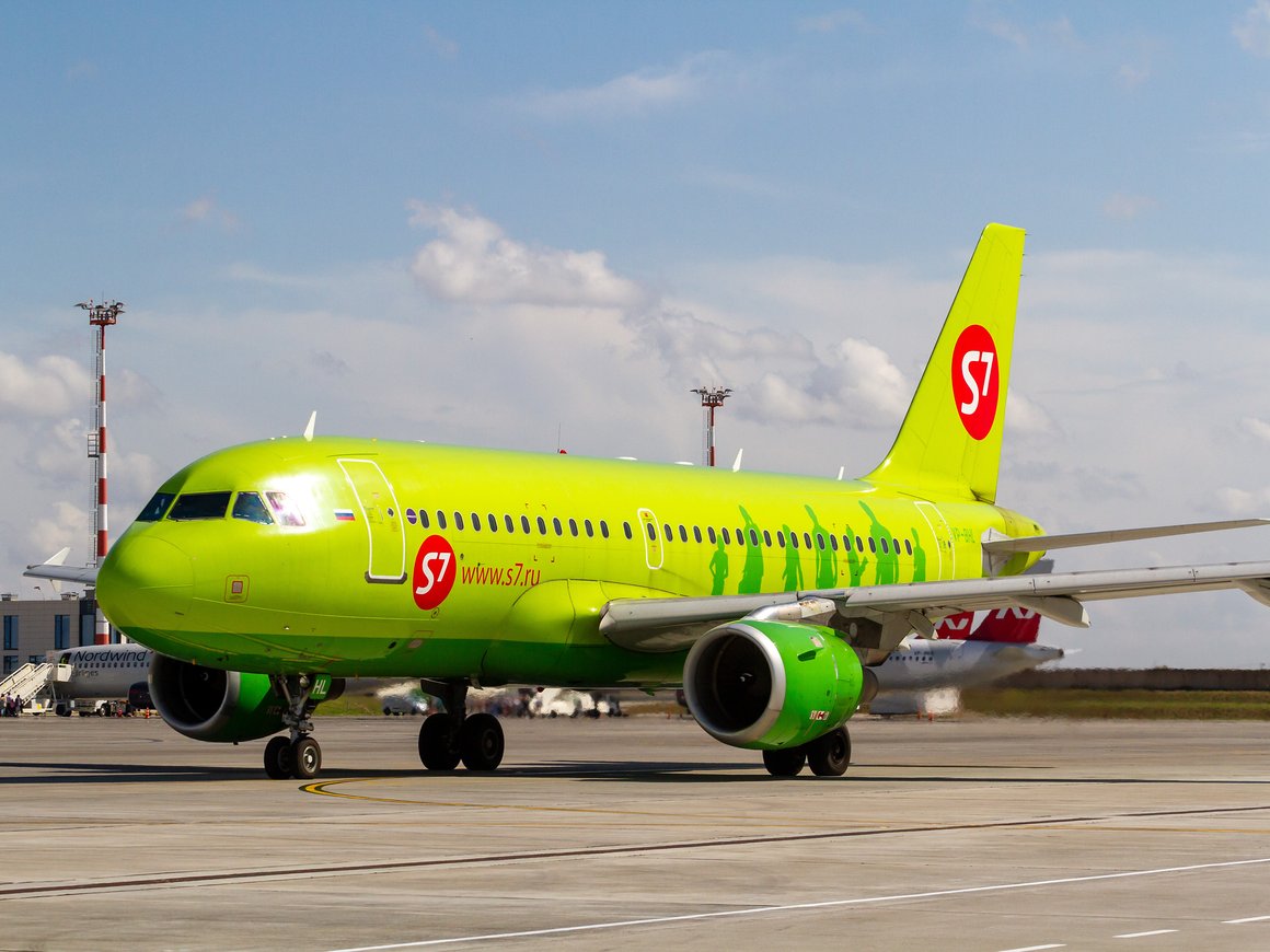 Авиакомпания S7 Airlines сократит число рейсов из-за проблем с импортными двигателями