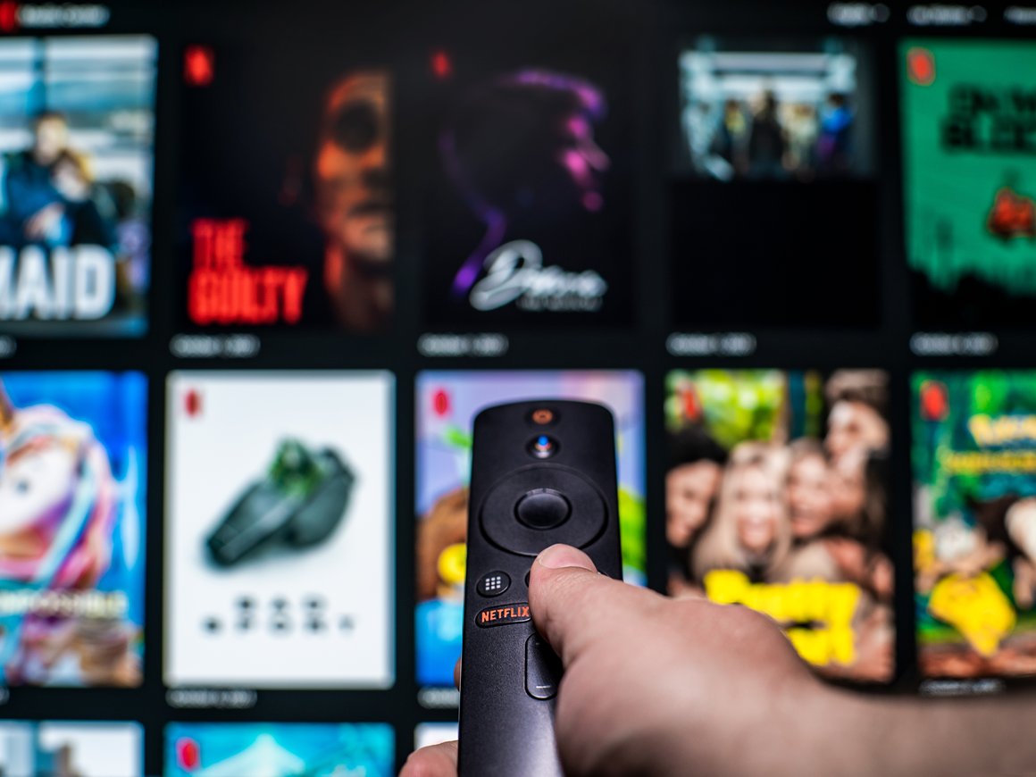 Доход онлайн-кинотеатров от продажи и аренды контента снизился до исторического минимума