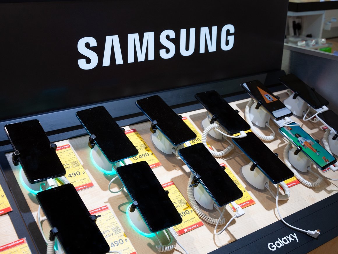 Samsung возобновил финансовую поддержку партнеров за продажу техники компании в РФ