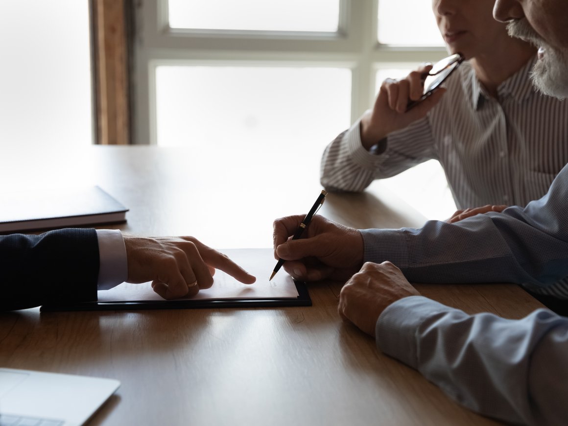 ФАС предложила запретить валютные контракты внутри России