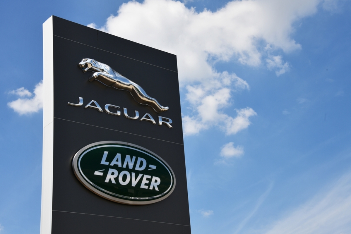 Jaguar Land Rover приостановила поставки машин в США