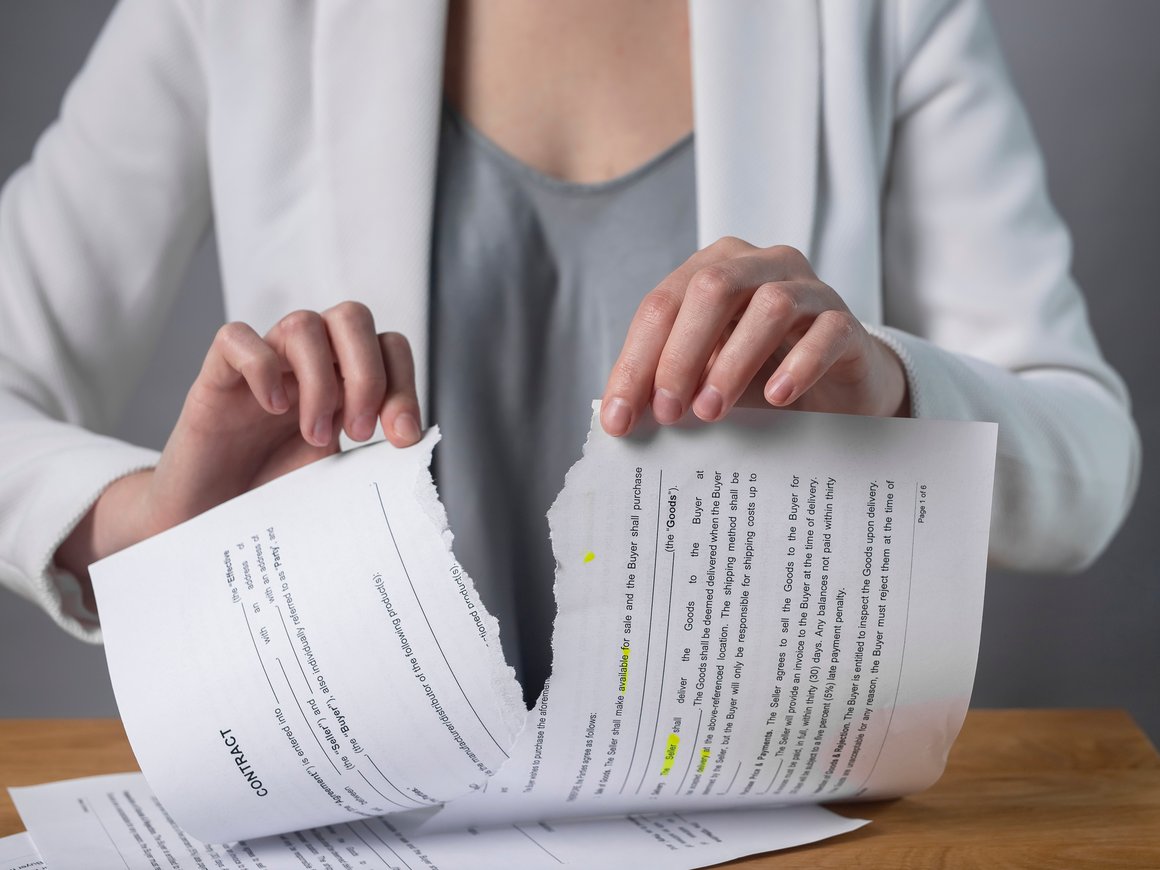 Как грамотно расторгнуть или приостановить обязательства по госконтракту