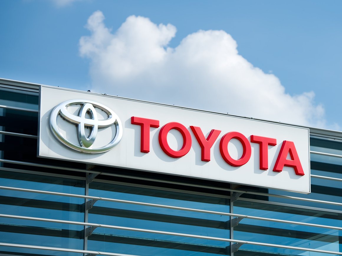 Завод Toyota в Петербурге передали автопроизводителю Aurus