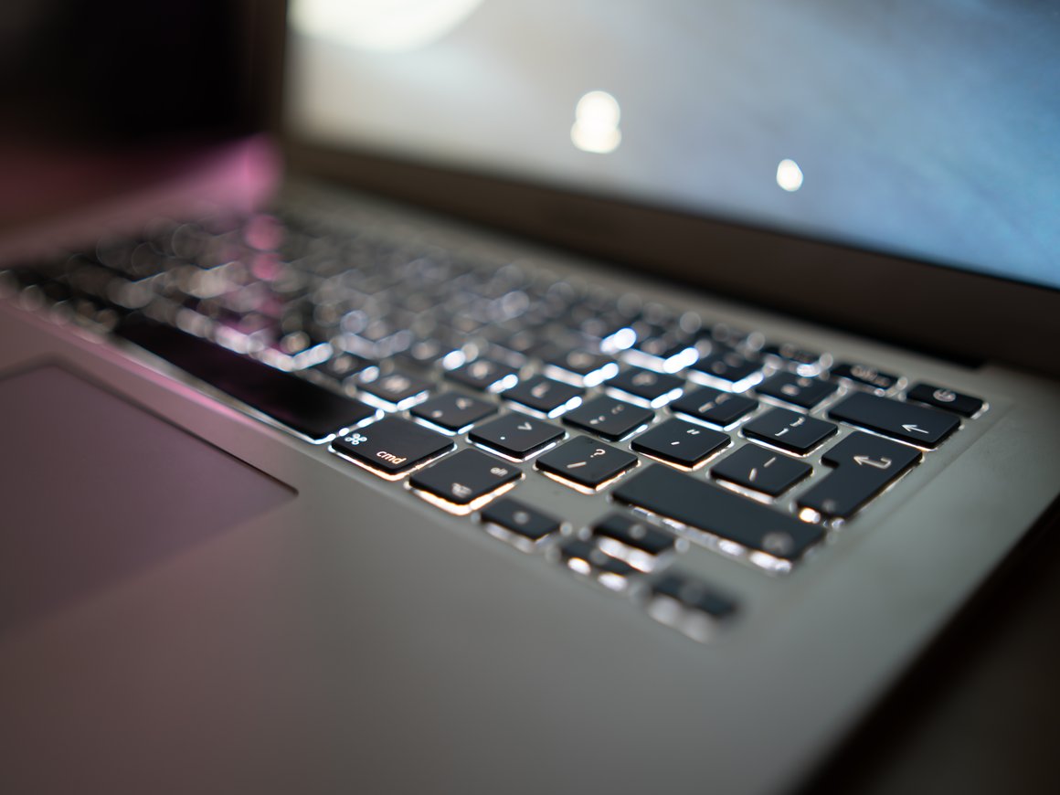 Ритейлеров могут обязать предустанавливать российские ОС на импортные компьютеры