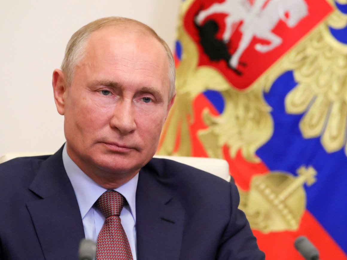 Россияне назвали «человека года» в разных сферах жизни общества — политиком года стал Владимир Путин