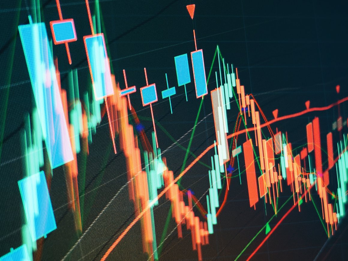 «Цифра Брокер» начнет принудительно закрывать короткие счета клиентов на «СПБ Бирже»