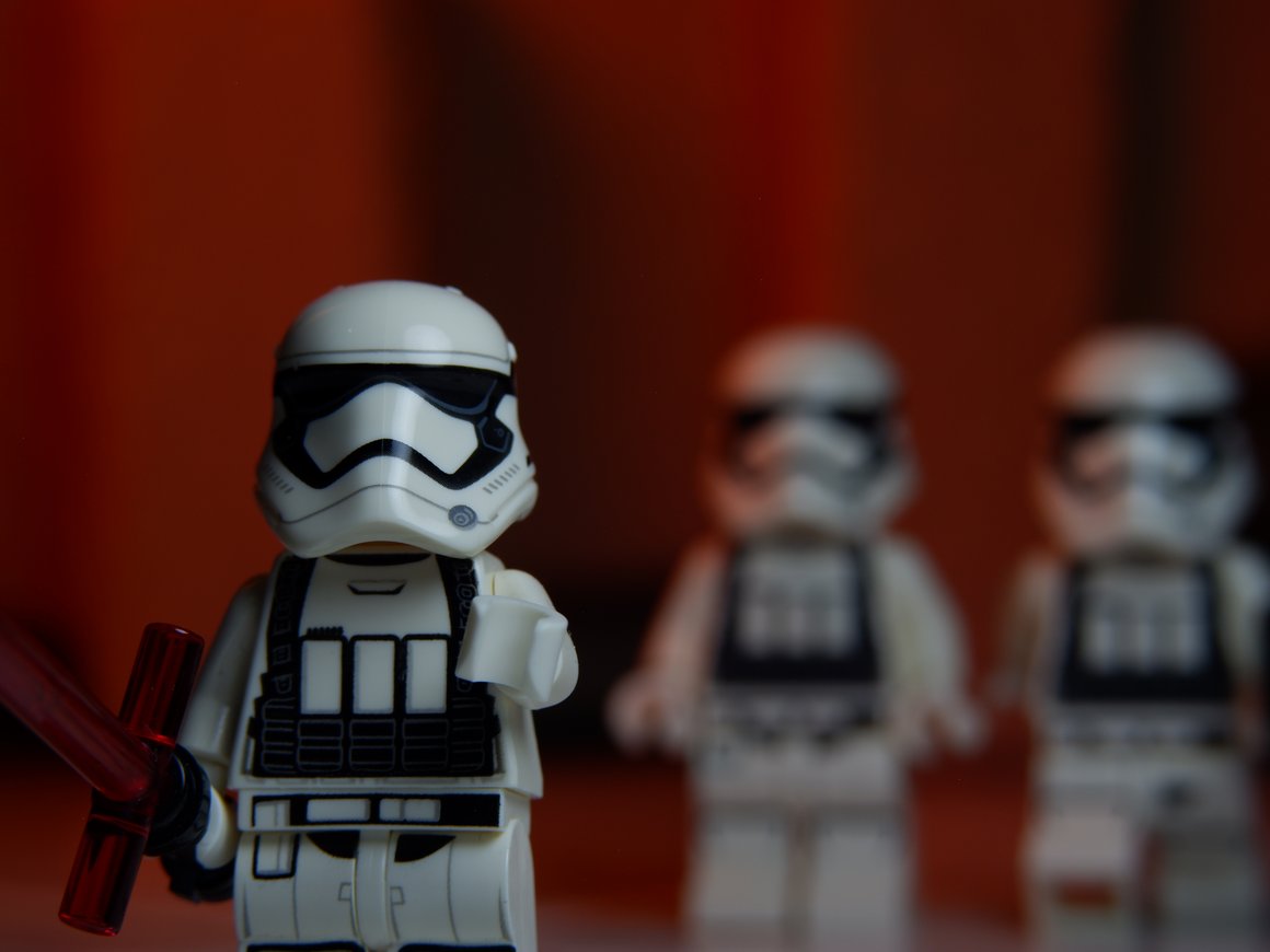 Рестораны теряют выручку, ослабление рубля, более 1,5 тыс. заявок на отсрочку: главное 28 сентября