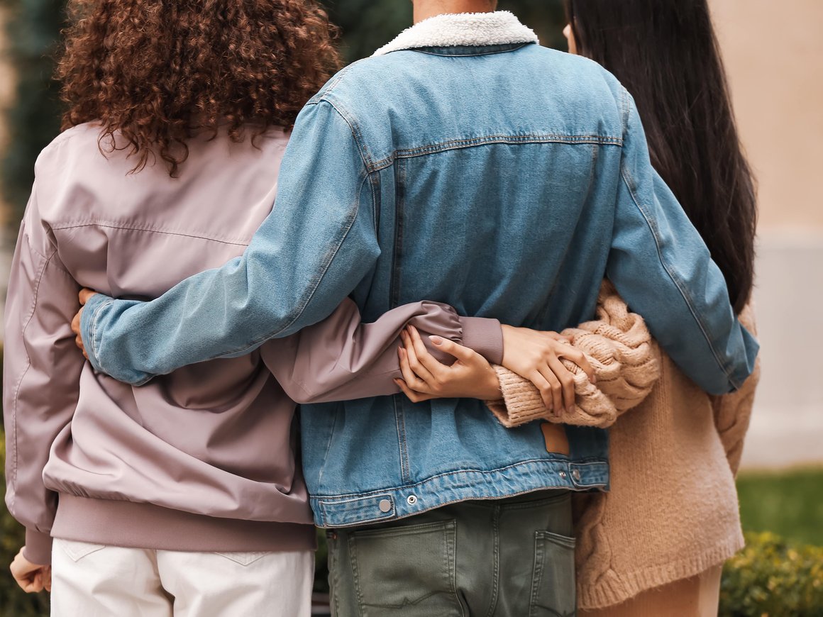 В Госдуме предложили запретить рекламу с пропагандой многоженства