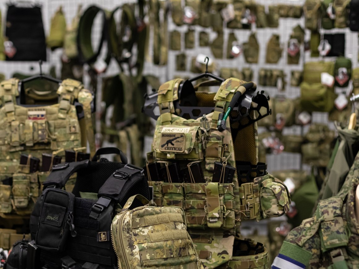 ФАС проверит маркетплейсы и ритейлеров после жалоб о завышенных ценах на армейское снаряжение