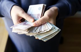 «Известия» узнали о возможном повышении минимальной зарплаты на 9%
