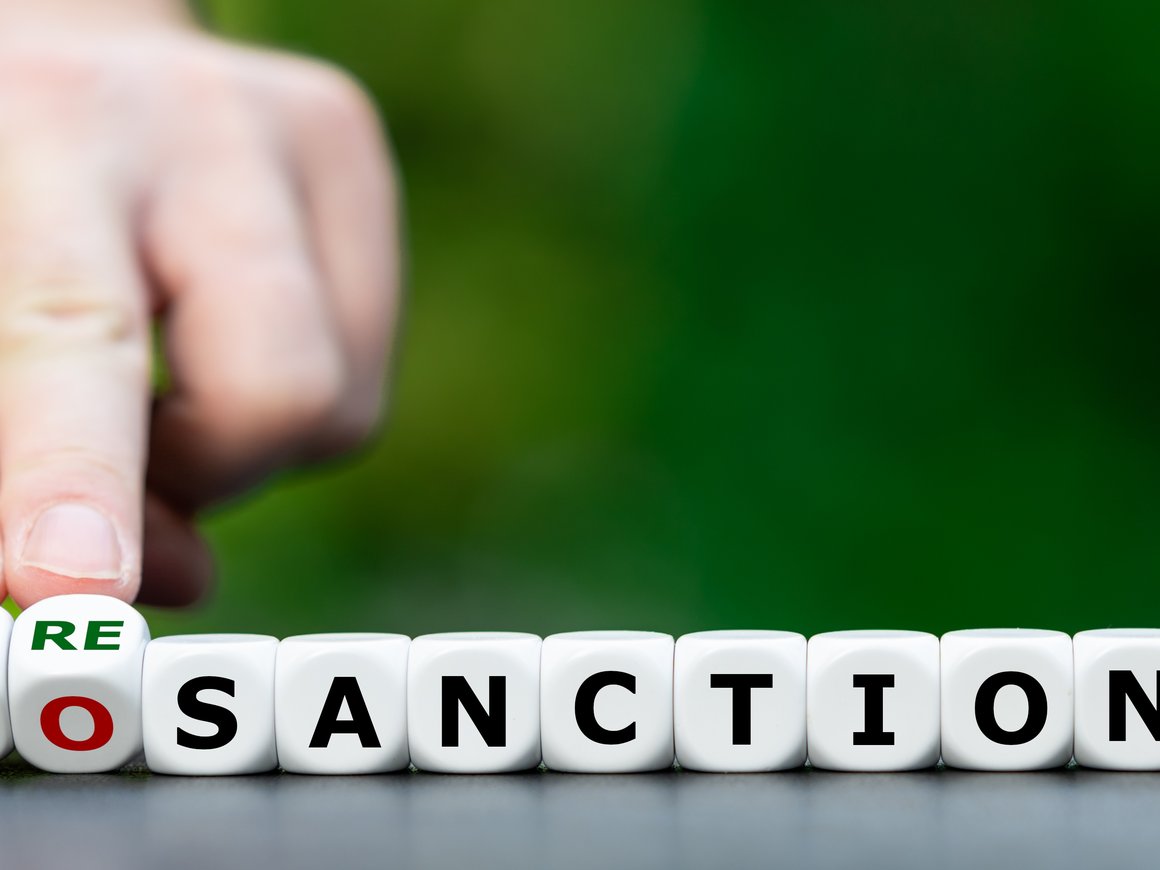 Япония расширила антироссийские санкции, переполненные склады с электроникой: главное 31 марта