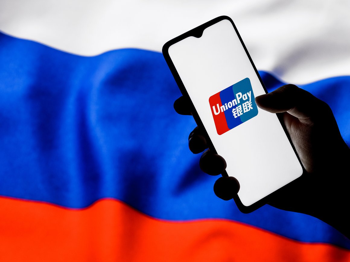 «Почта Банк» попросил клиентов за границей снять деньги с карт UnionPay