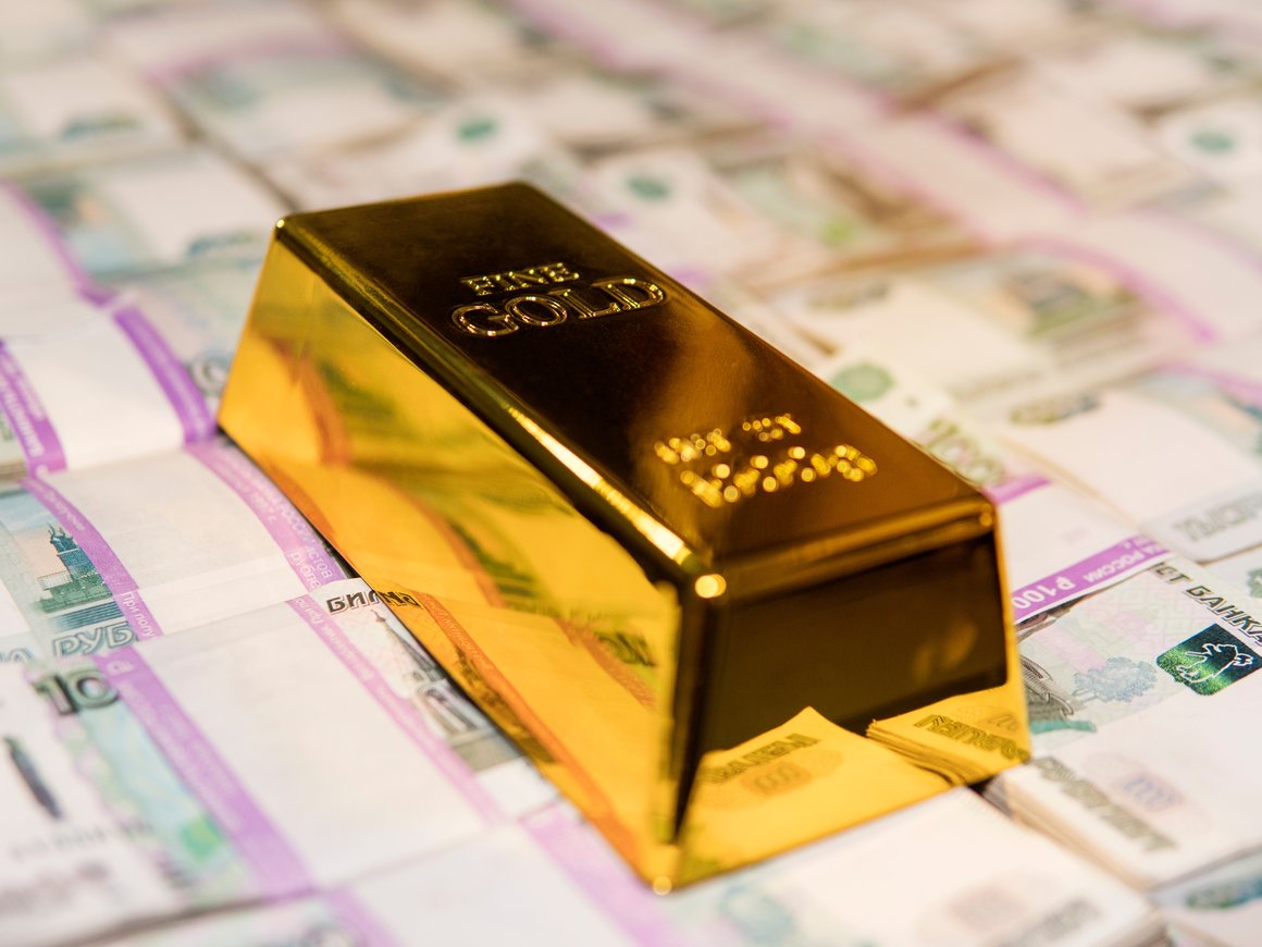 Россия стала главным поставщиком золота в ОАЭ — Bloomberg