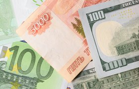 ЦБ посчитал недопустимым введение комиссии за хранение валюты в банках