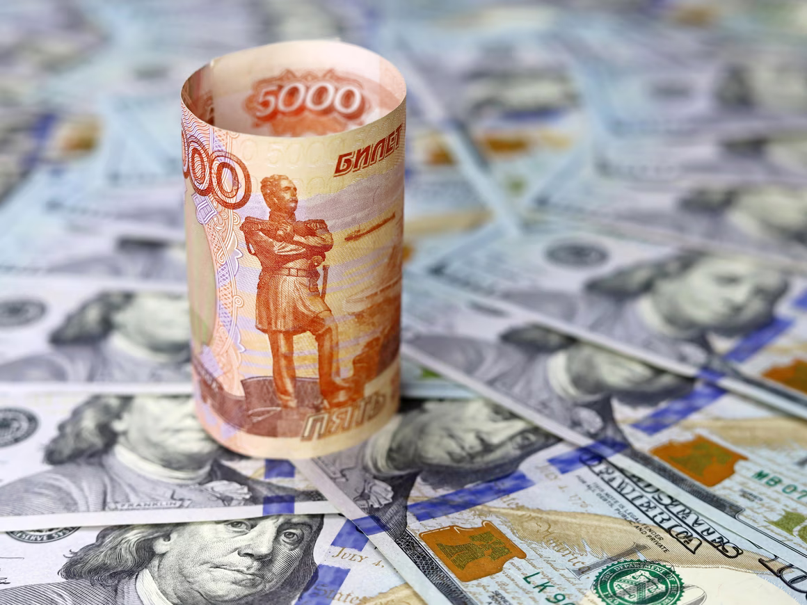 В ЦБ раскрыли механизм расчета курса рубля после введения санкций против Мосбиржи