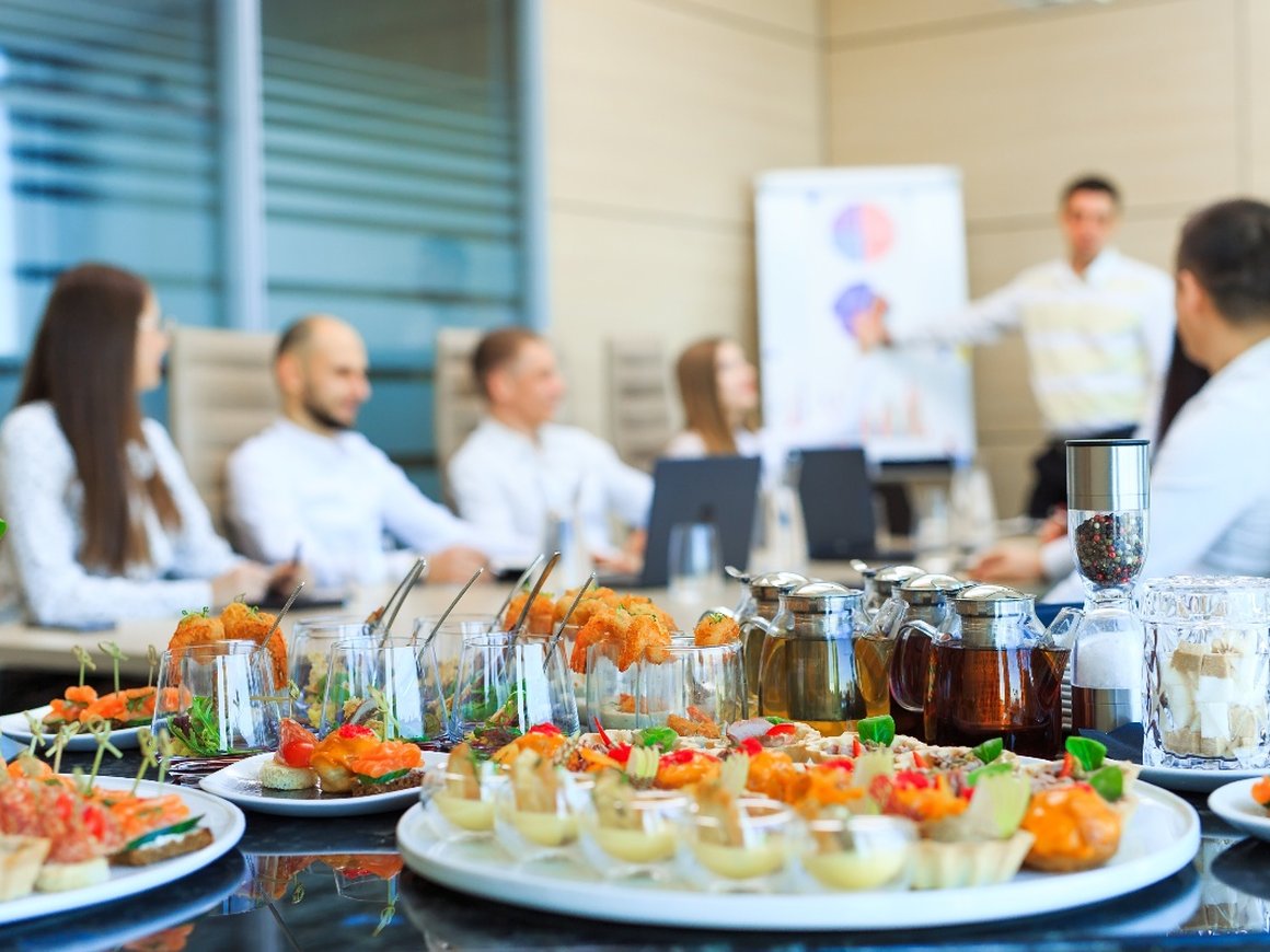 Новые налоговые поправки повлияют на работу ресторанного бизнеса — эксперт