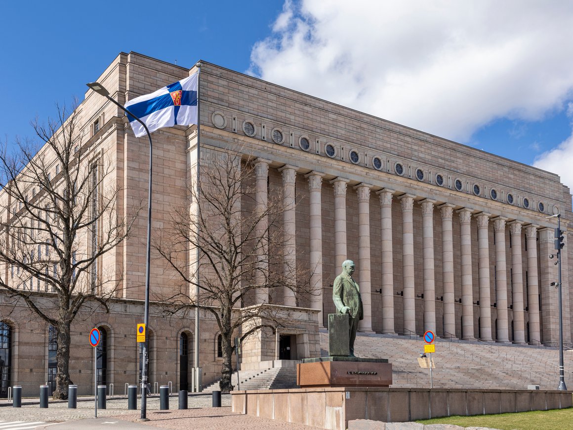 Финляндия может полностью закрыть границу с Россией