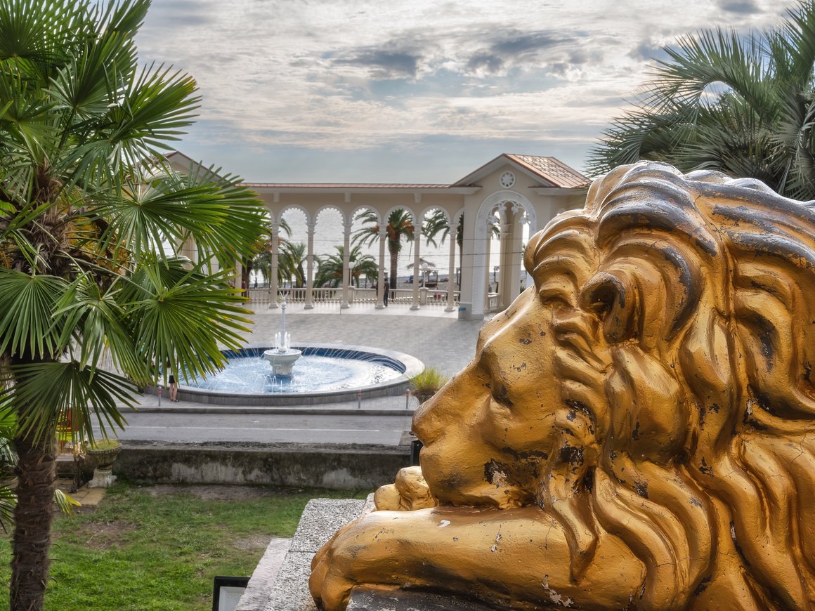 Названы самые посещаемые россиянами страны летом