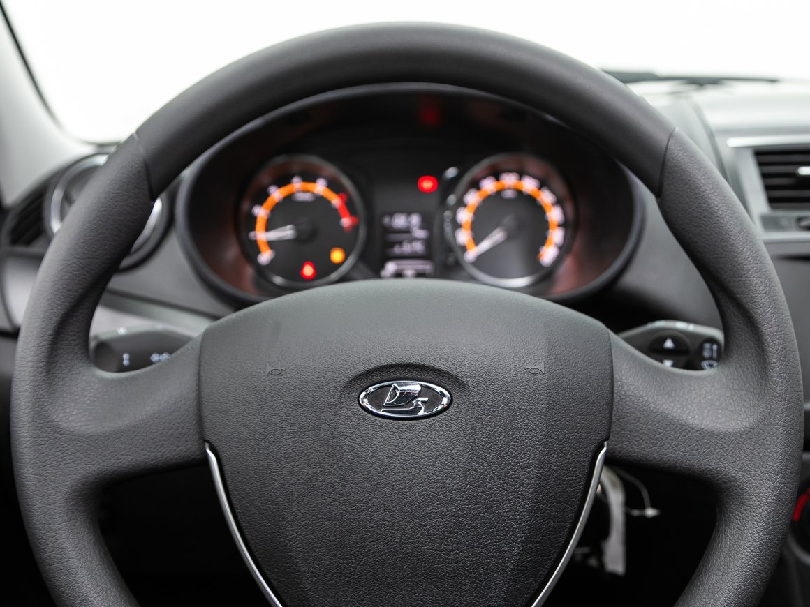 «Автоваз» вернул подушки безопасности на Lada Granta