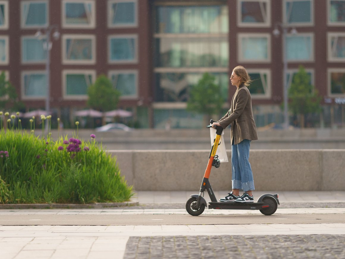 Кикшеринговые сервисы повысят штрафы за нарушения до 150 тыс. рублей