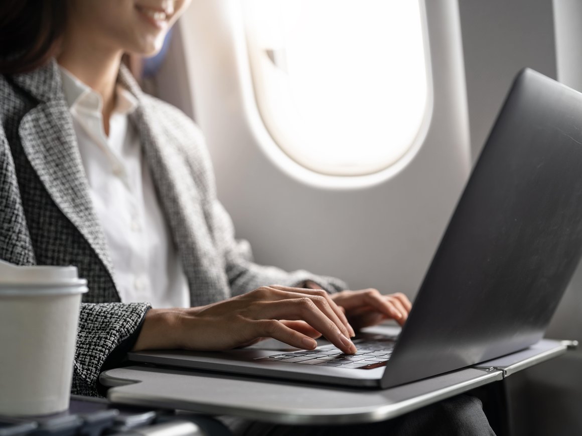В Минцифры раскрыли, когда во всех российских самолетах появится Wi-Fi