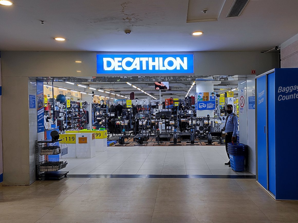 Турецкая FLO Retailing и ливанская Azadea Group могут выкупить российские активы Decathlon