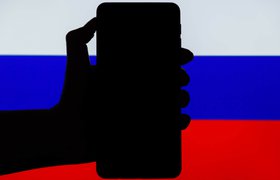 Розничные продажи первого российского смартфона «Р-Фон» начнутся в 2025 году