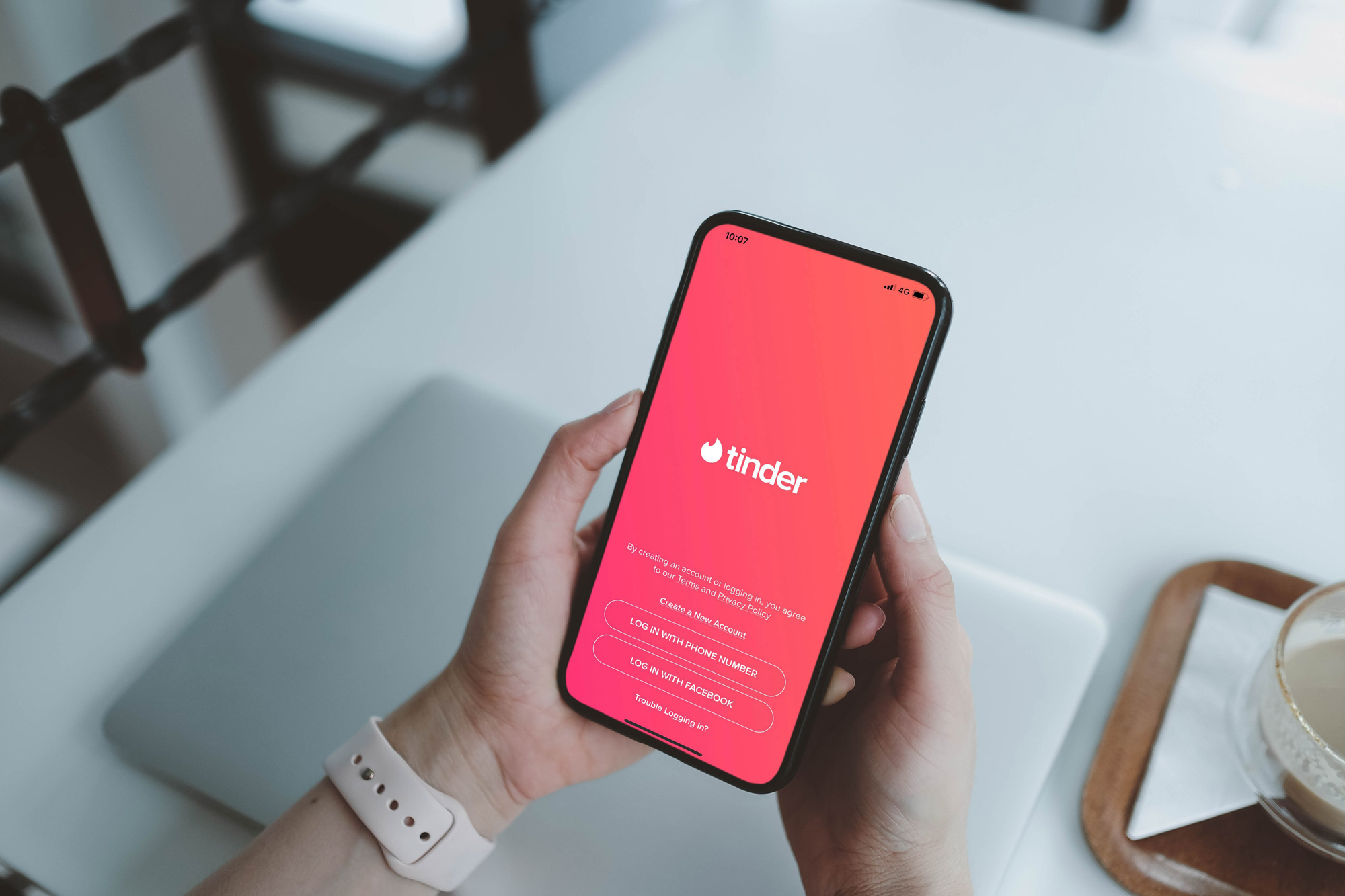 Tinder добавит поиск пары с помощью искусственного интеллекта