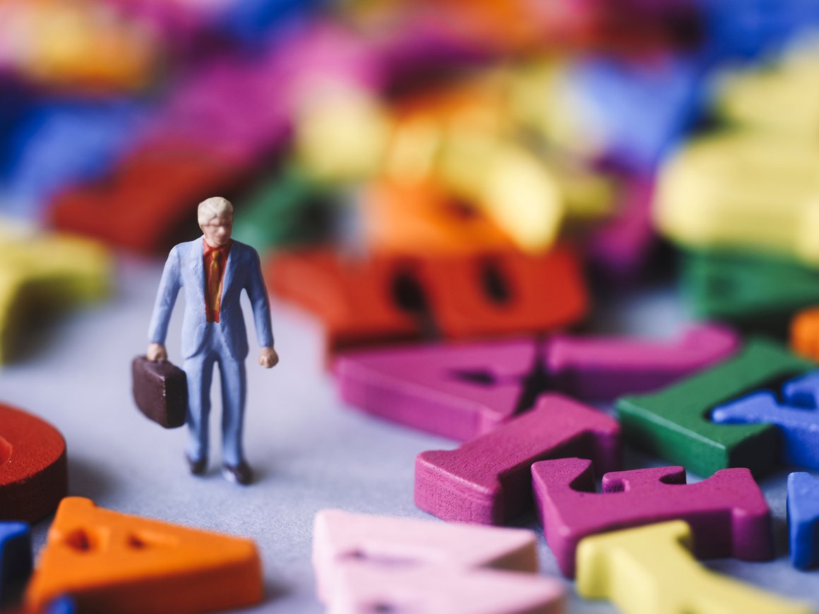 Fintech-сервис CarMoney меняет прописку, просроченную молочку не пропустят на кассе: главное 16 января