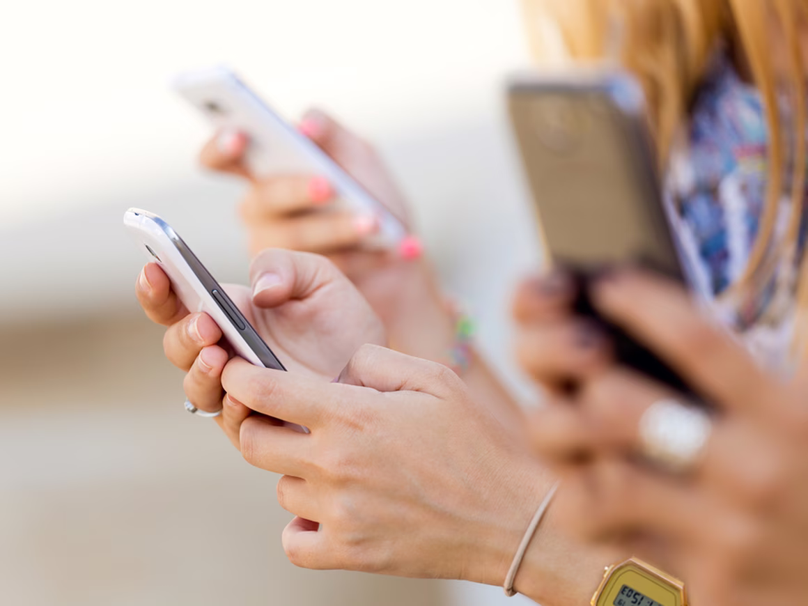 Подержанные смартфоны продавались лучше новых в России в 2019 году