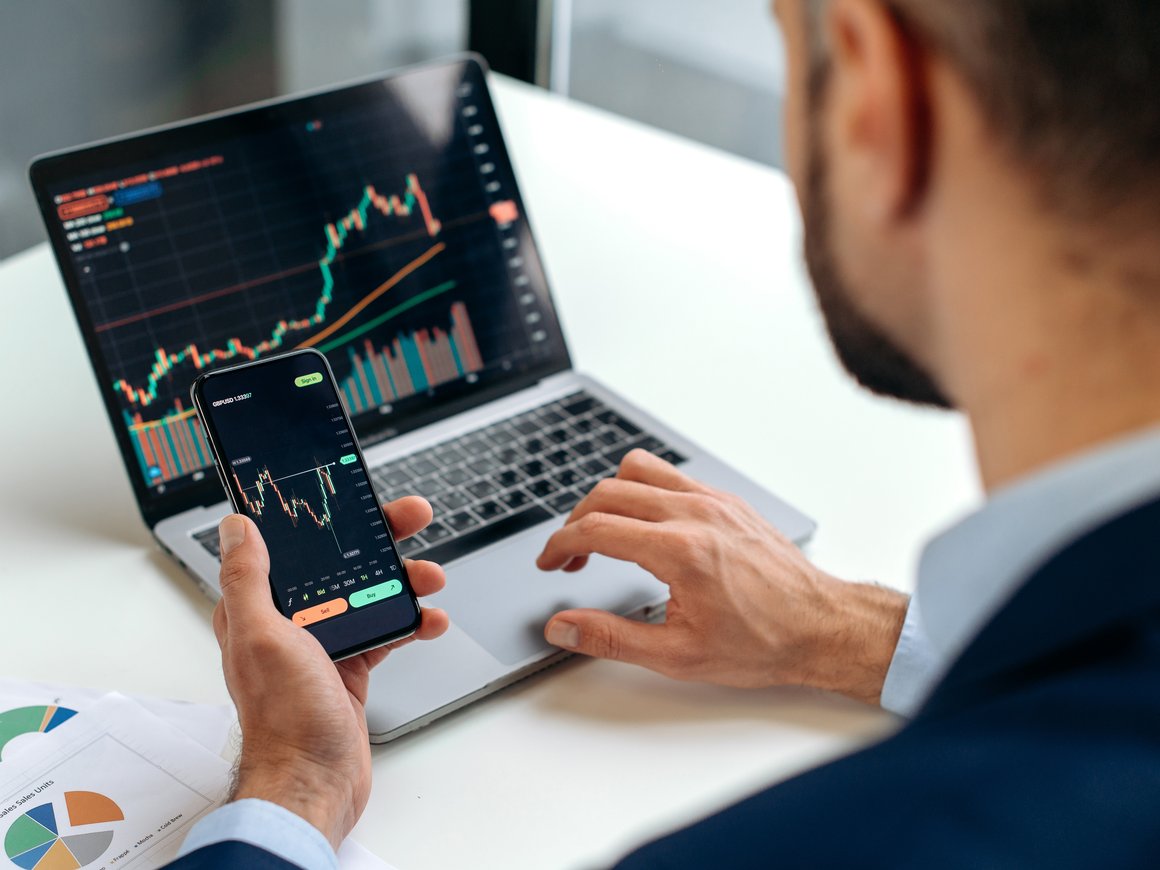 Центральный контрагент «СПБ Биржи» приостановил вывод средств со счетов клиентов