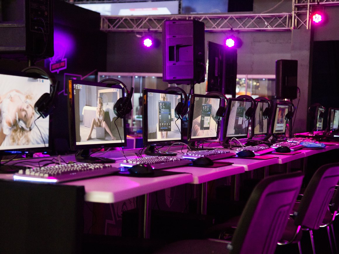 Минцифры готовит программу по поддержке экспорта российских видеоигр в Китай