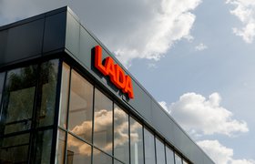 «АвтоВАЗ» проверит дилерские центры из-за завышения цен на новую Lada Vesta