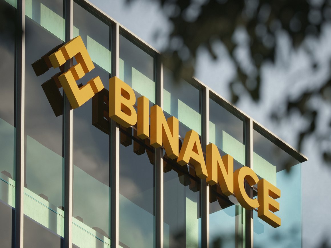 Криптобиржа Binance рассматривает варианты ухода с российского рынка