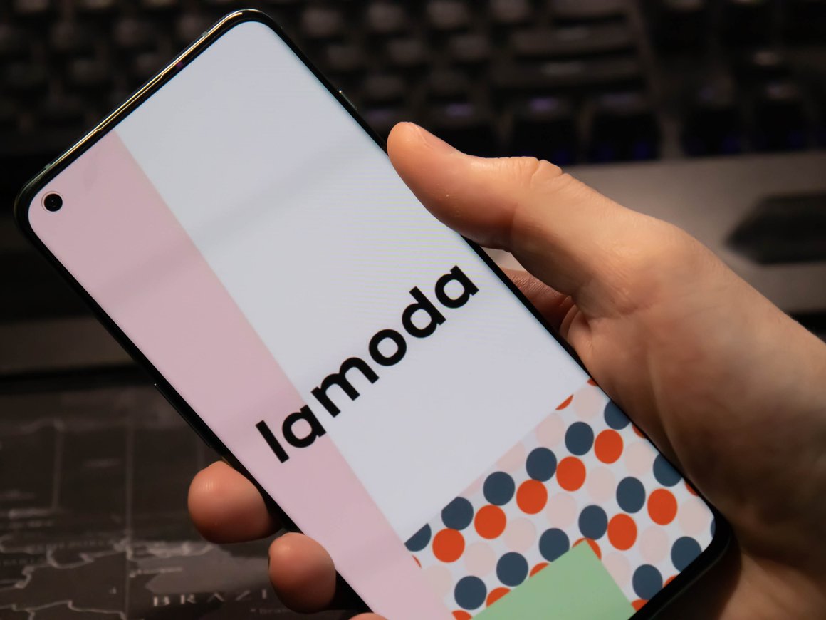 Главную страницу Lamoda неделю будет вести искусственный интеллект