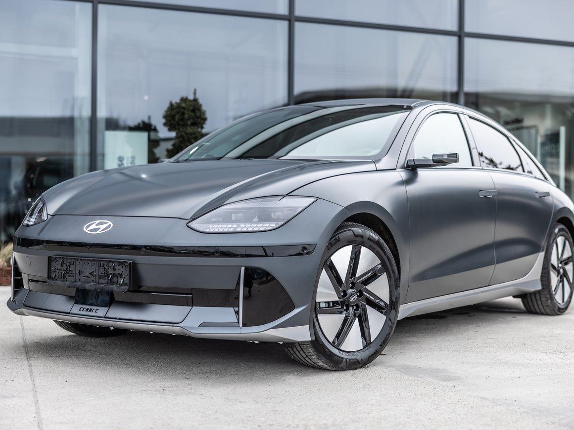 «Всемирным автомобилем года» признали электрокар Hyundai