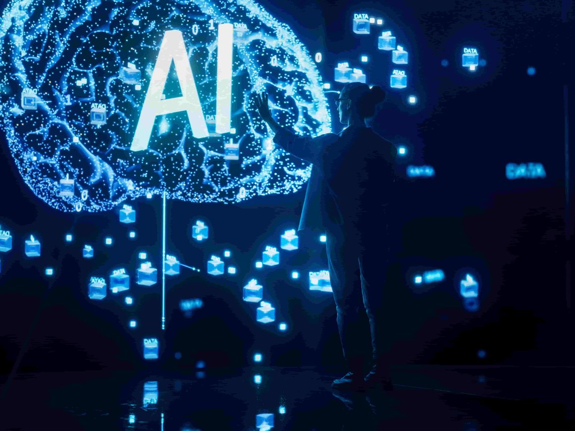 Генерация изображений и текста: опрос показал, как авторы контента используют нейросети