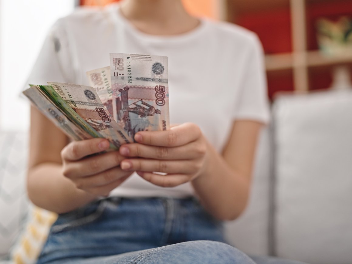 Россияне назвали желаемый доход для счастья — 250 тыс. рублей